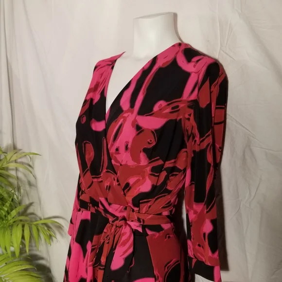 Like New! Taylor Wrap Top Fit & Flare Dress - Picture 8 of 10